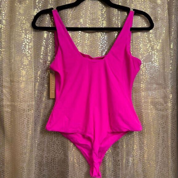Skims Fits Everybody Square Neck Bodysuit Fuchsia Bright Pink XL NWT - Picture 2 of 8